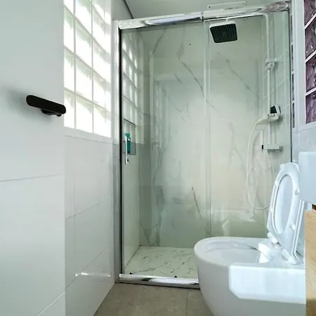 Duplex Ocean View Terrace * 아데제
